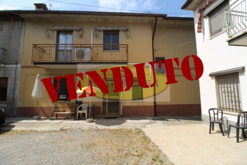 Casa indipendente in vendita