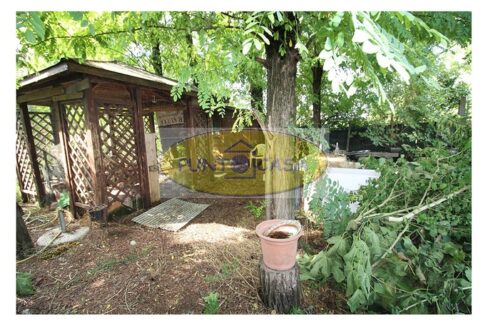 Borghetto Lodigiano. Casale con 4 abitazioni e terreno in vendita. Riferimento 392 (12)