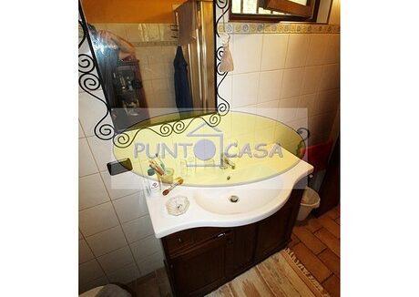 Borghetto Lodigiano. Casale con 4 abitazioni e terreno in vendita. Riferimento 392 (32)