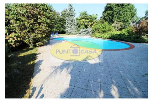 Borghetto Lodigiano. Vendesi casale con piscina e terreno. Riferimento 389 (10)
