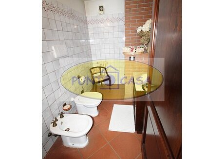 Borghetto Lodigiano. Vendesi casale con piscina e terreno. Riferimento 389 (40)