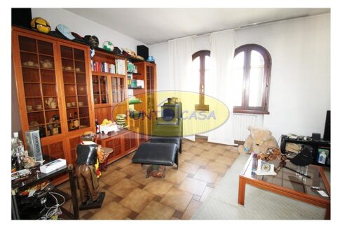 Graffignana. Vendesi casa indipendente con due appartamenti. Riferimento 7787 (11)