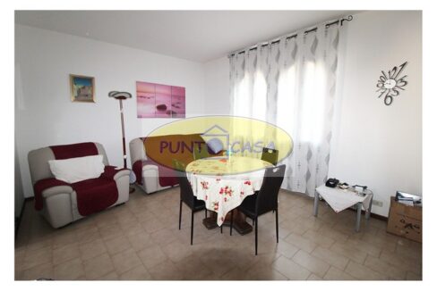 Graffignana. Vendesi casa indipendente con due appartamenti. Riferimento 7787 (33)