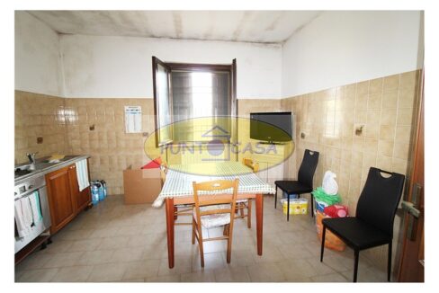 Graffignana. Vendesi casa indipendente con due appartamenti. Riferimento 7787 (38)