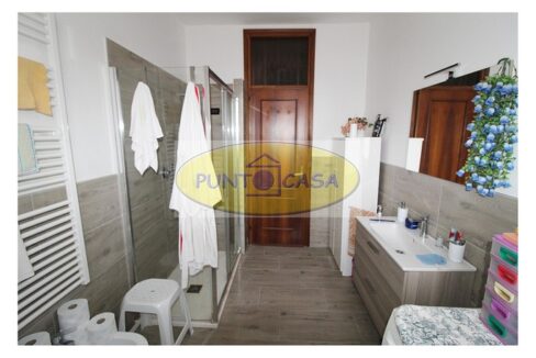 Graffignana. Vendesi casa indipendente con due appartamenti. Riferimento 7787 (45)