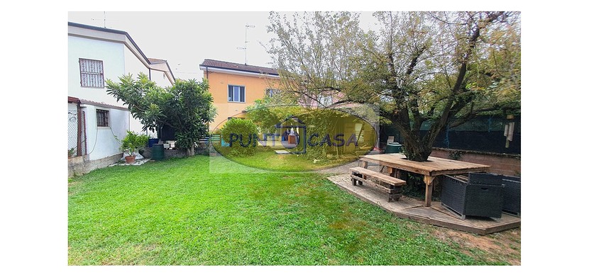 lodi – villa con ampio giardino – rif. 3418