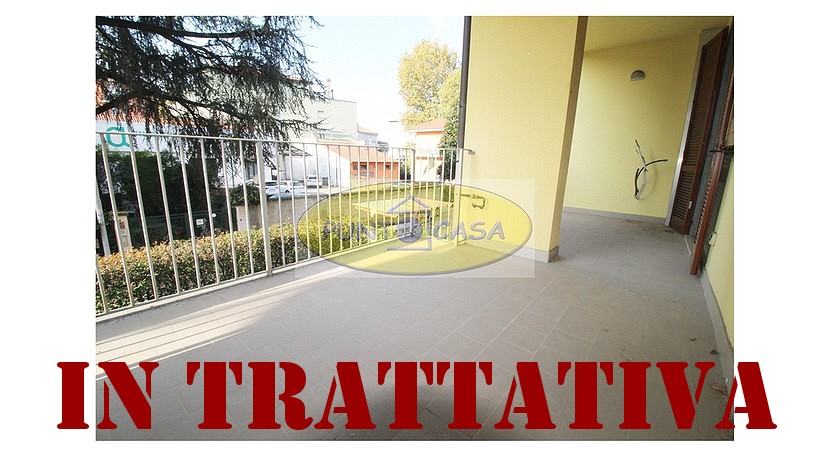 Lodi. Trilocale con terrazzo coperto. Rif. 3423