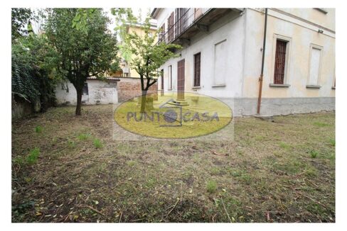 Lodi. Vendesi villa singola signorile con possibilità due appartamenti indipendenti. Riferimento 3462 (8)