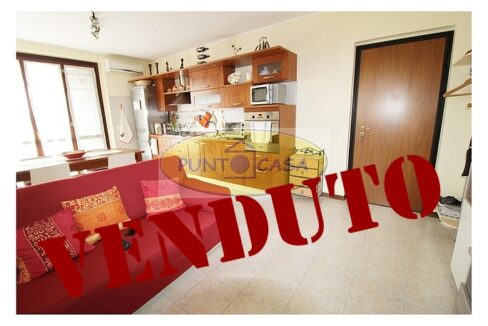 Riferimento 823 (11)