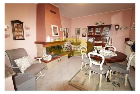 Vendesi a Borghetto Lodigiano appartamento quadrilocale in villa, possibilità 2 appartamenti. Riferimento 390 (17)