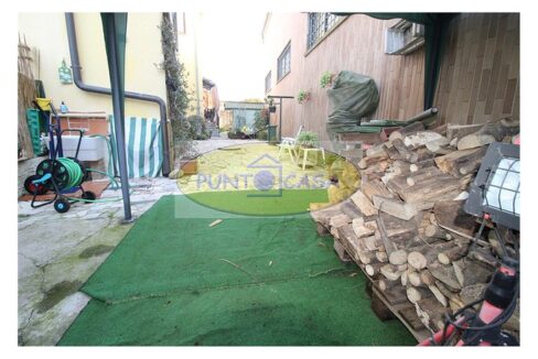 Vendesi a Borghetto Lodigiano appartamento quadrilocale in villa, possibilità 2 appartamenti. Riferimento 390 (9)