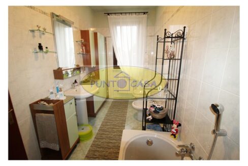 Vendesi appartamento con 2 bagni a Livraga - riferimento 498 (45)
