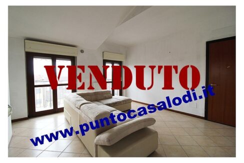 Vendesi trilocale con due bagni e terrazzo a Lodi in via San Fereolo n. 16 - riferimento 3094 (10)