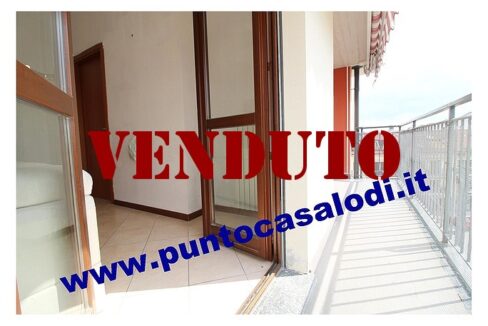 Vendesi trilocale con due bagni e terrazzo a Lodi in via San Fereolo n. 16 - riferimento 3094 (11)