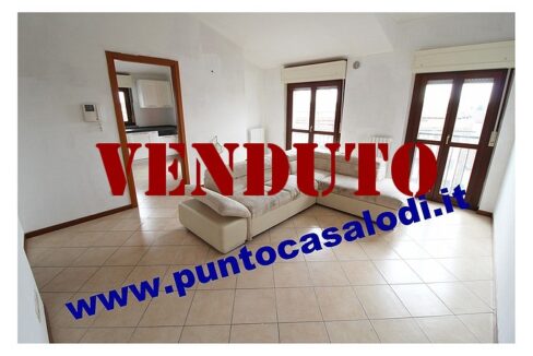 Vendesi trilocale con due bagni e terrazzo a Lodi in via San Fereolo n. 16 - riferimento 3094 (3)
