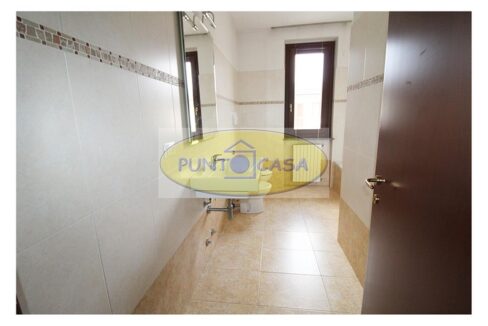 Villa laterale in vendita a Borghetto Lodigiano - riferimento 371 (51)