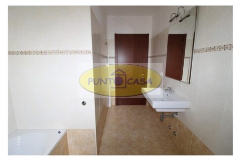 Villa laterale in vendita a Borghetto Lodigiano - riferimento 371 (52)