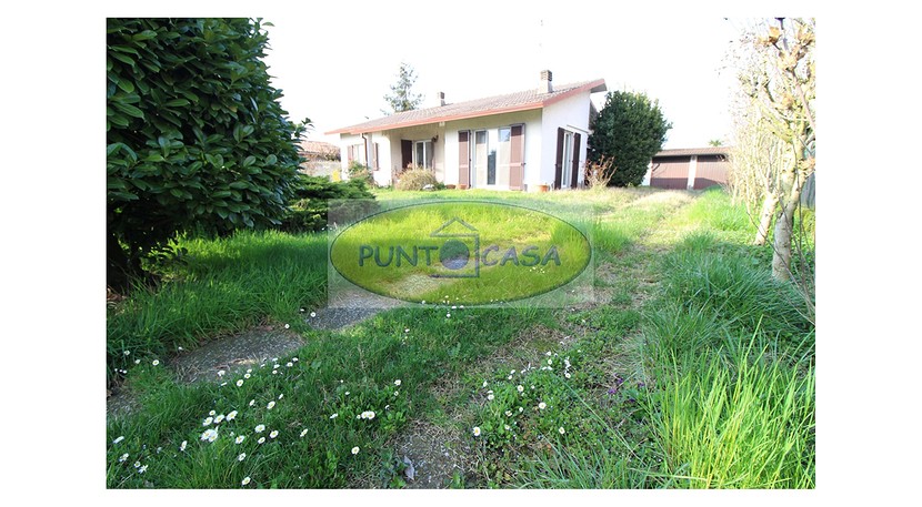 Massalengo – Villa singola su un piano con ampio giardino – Rif. 829