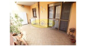 Borghetto Lodigiano trilocale con terrazzo, cantina e box.