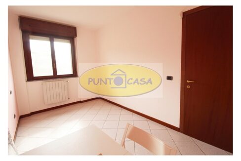 borghetto trilocale riferimento 396 (48)