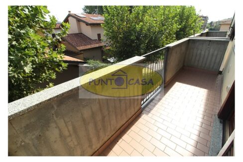 r 425 (44)