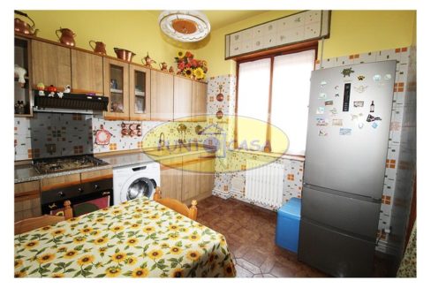 vendesi appartamento in villa a Borgo San Giovanni (19)