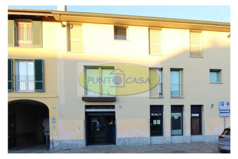 Immobile commerciale terracielo in affitto a Lodi Vecchio - riferimento 8030 (2)