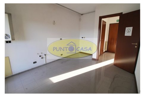 Immobile commerciale terracielo in affitto a Lodi Vecchio - riferimento 8030 (37)